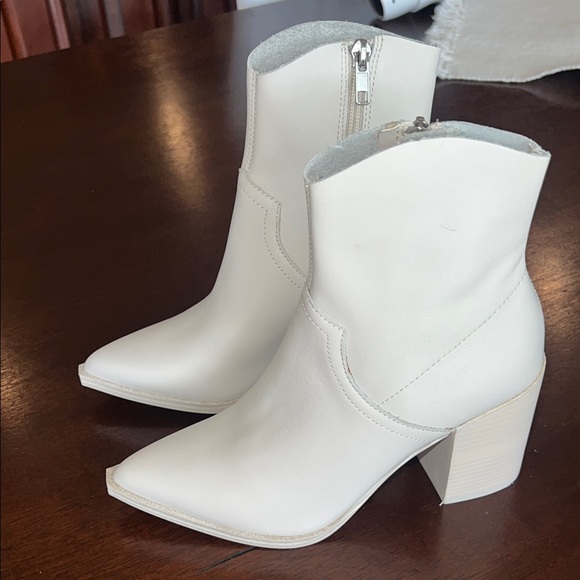 Steve Madden Cream Ankle Booties with Chunky Heel - Picture 3 of 10